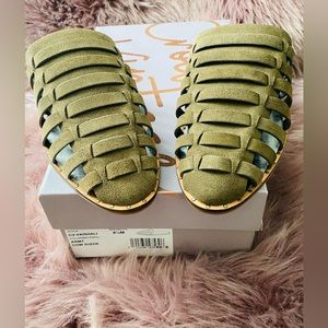 Crown Vintage Vaishali Mule Size 8.5